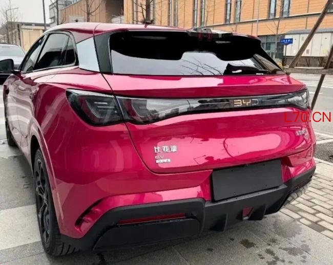 比亚迪将发布两款重磅新车 5分钟闪充终结续航焦虑