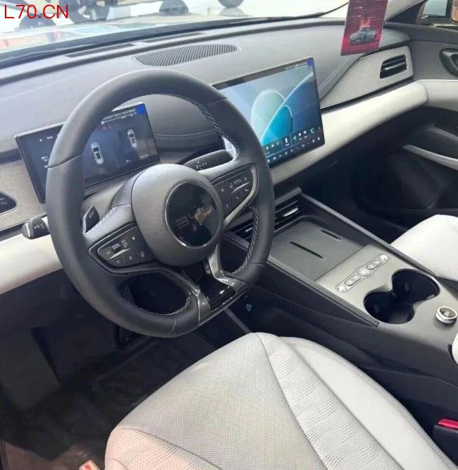 比亚迪将发布两款重磅新车 5分钟闪充终结续航焦虑