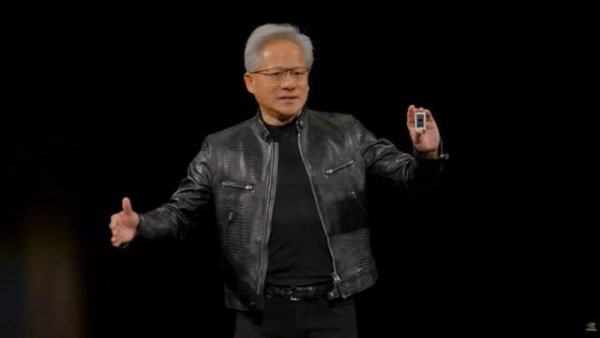 黄仁勋牵手王兴兴，他们又怕了